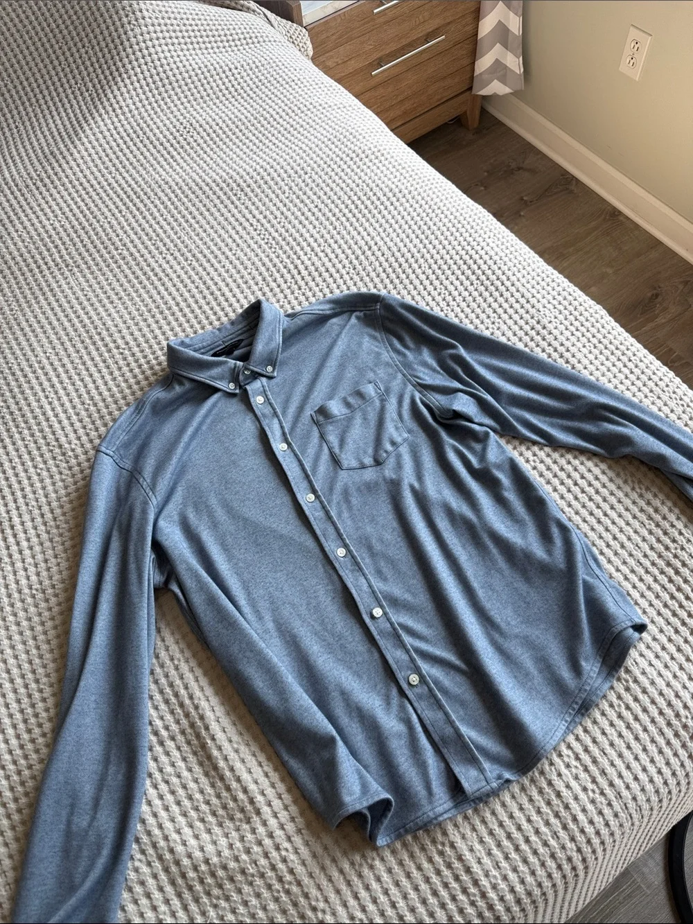 Banana Republic Men’s Light Blue Button-Down Shirt